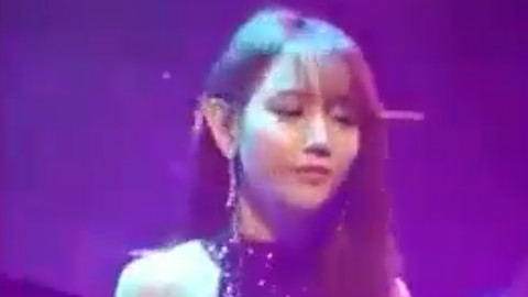韩国美女打架子鼓bebop雅妍A-YEON